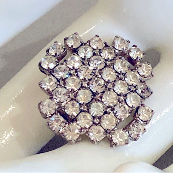 Vintage Clip-On Rhinestone Earrings - Picture 3 of 7